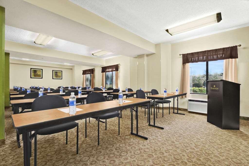 Comfort Inn Marietta-Atlanta Near Ballpark-Galleria Екстер'єр фото